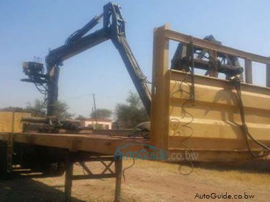 Hendred Tri axle Brick crane in Botswana