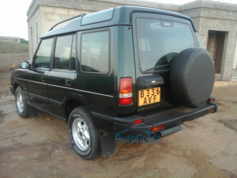 Land Rover Discovery V8 in Botswana