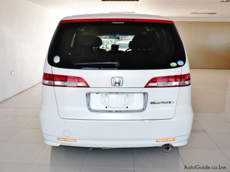 Honda Elysion in Botswana