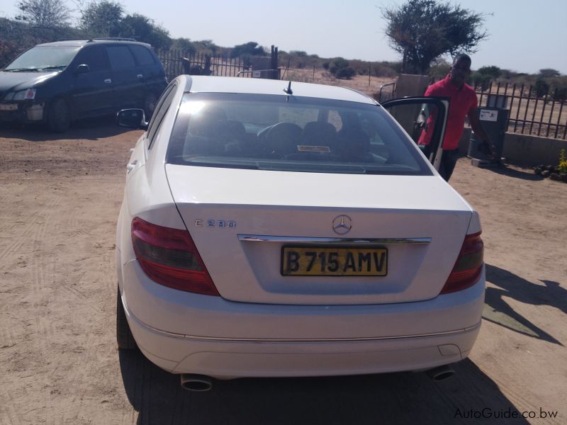 Mercedes-Benz C280 V 6 in Botswana