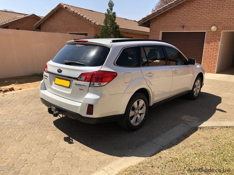Subaru Outback 2.5i in Botswana