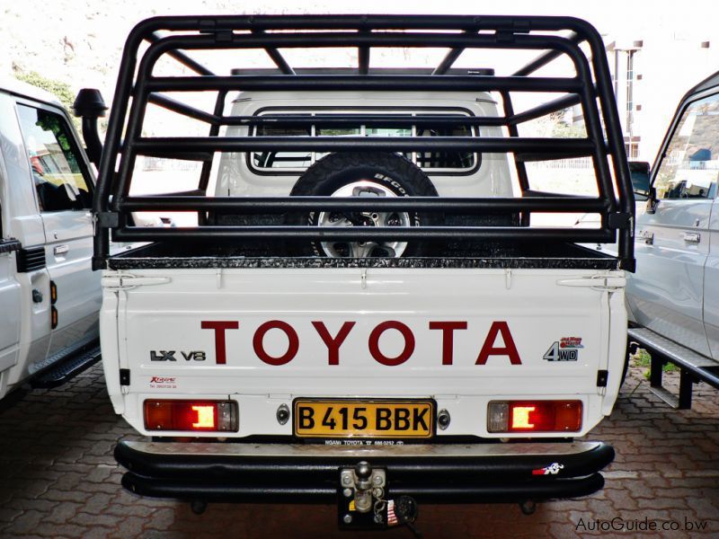 Toyota Land Cruiser  V8 in Botswana