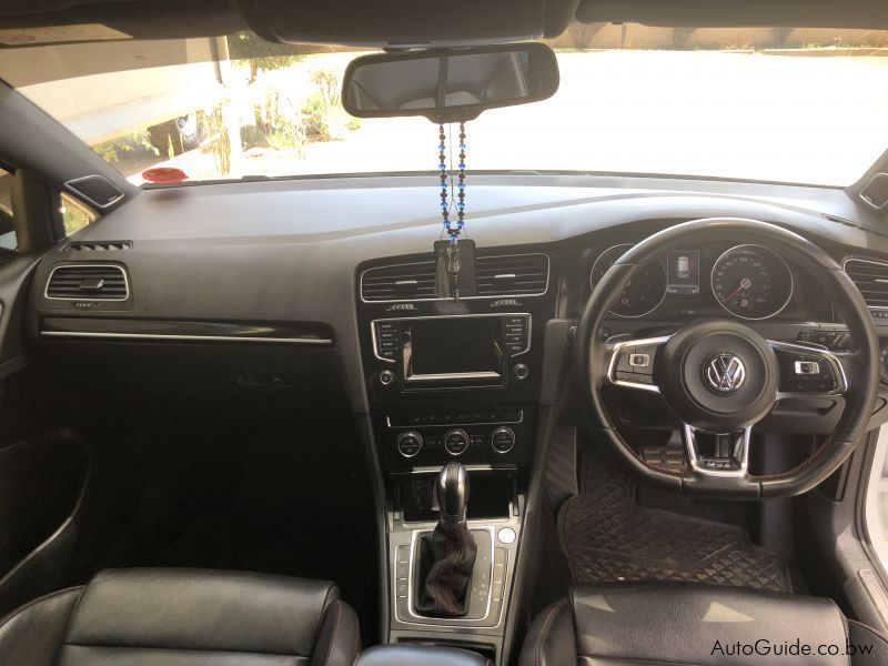 Volkswagen GOLF 7 GTI DSG in Botswana