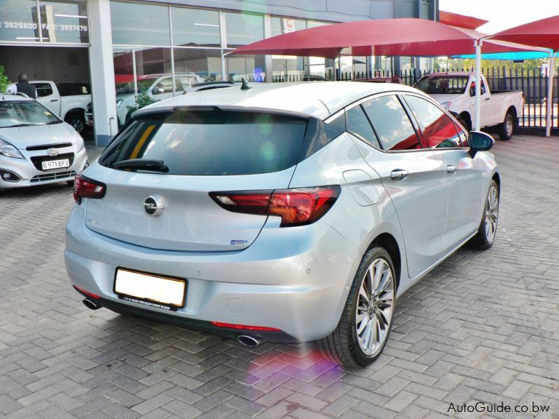 Opel Astra Turbo Sport in Botswana