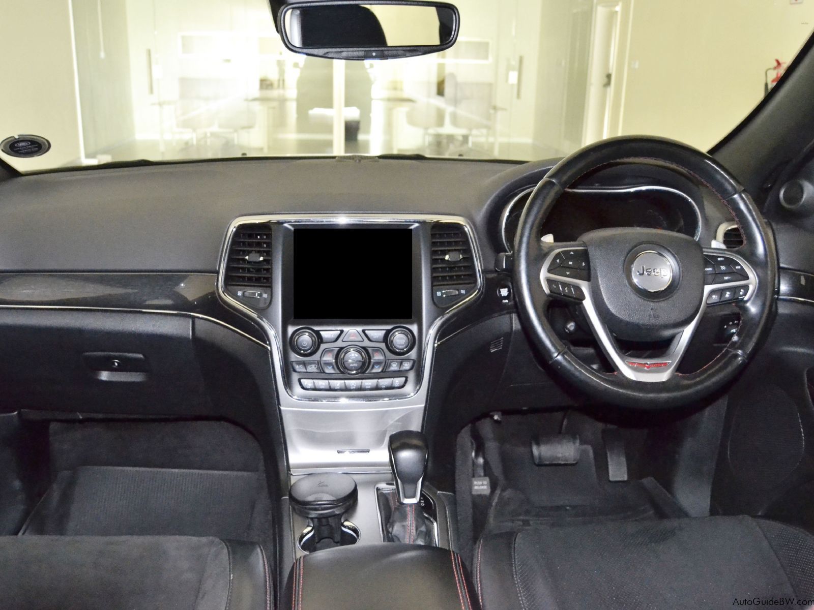 Jeep Grand Cherokee Trailhawk V6 in Botswana