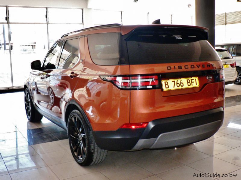 Land Rover Discovery HSE Si6 in Botswana