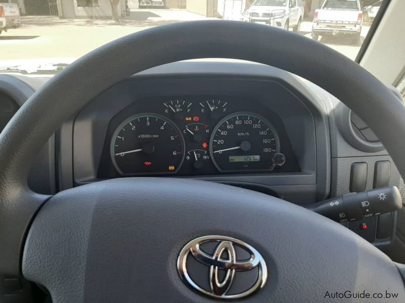 Toyota Land Cruiser 4.2D Pick Up Single Cab in Botswana