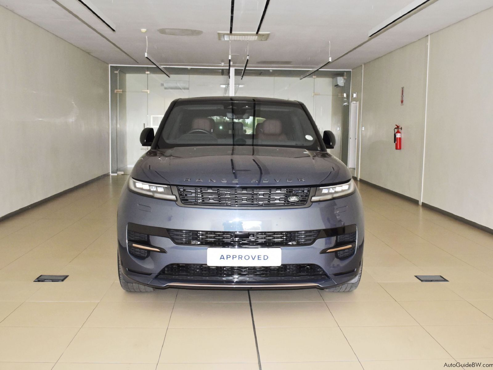 Range Rover Sport P400 Dynamic SE in Botswana