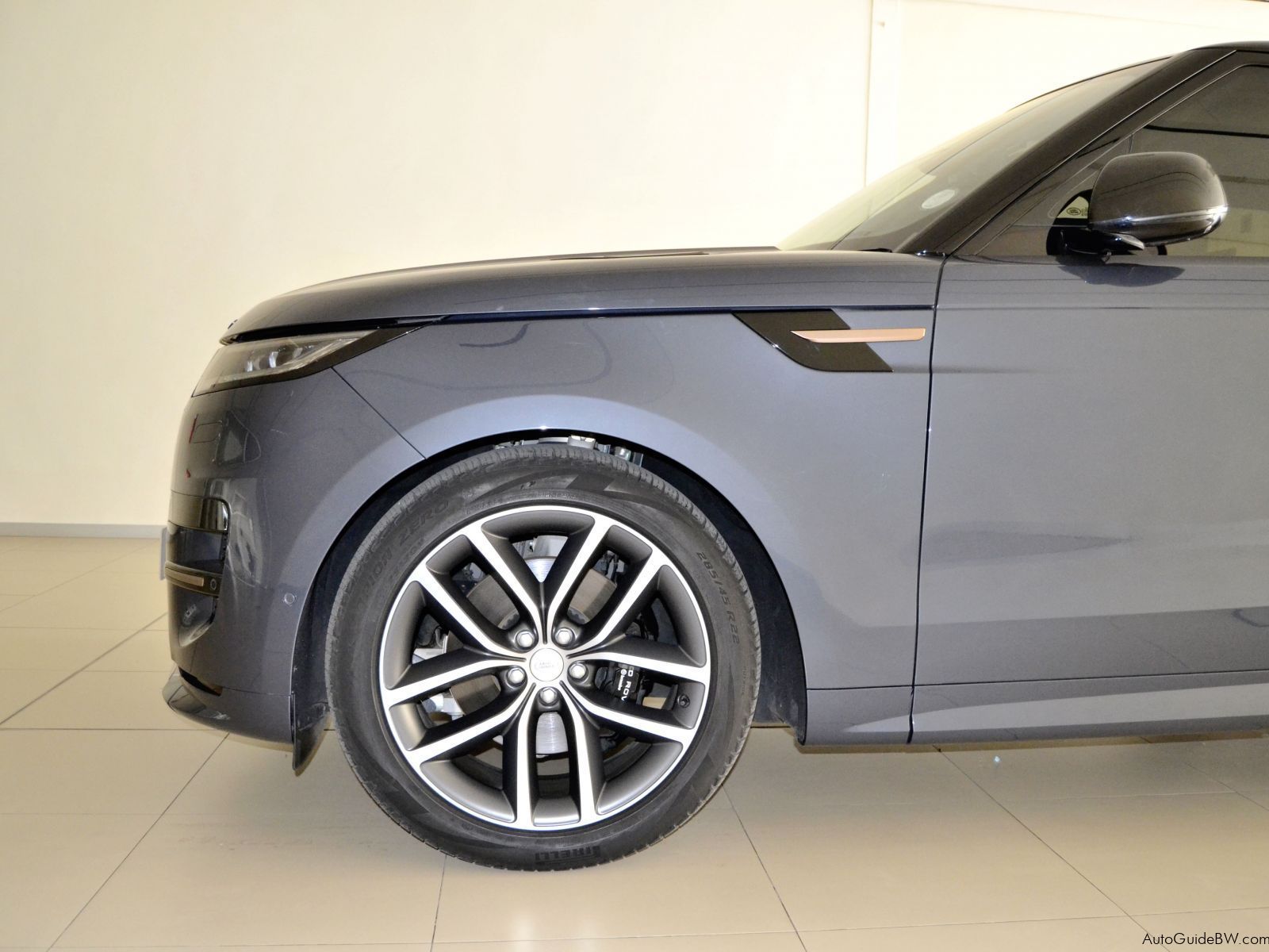 Range Rover Sport P400 Dynamic SE in Botswana