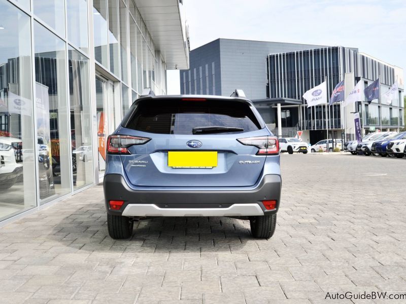 Subaru Outback Touring AWD in Botswana