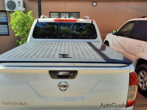 Used Load Shield/ Bin Lid for Nissan Navara DC (2015-2020) for sale in Letlhakane