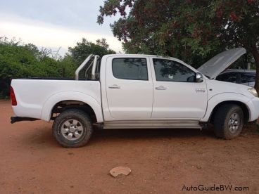 Pre-owned Toyota Hilux D4D 30 for sale in 