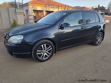 Pre-owned Volkswagen Golf 5 for sale in 