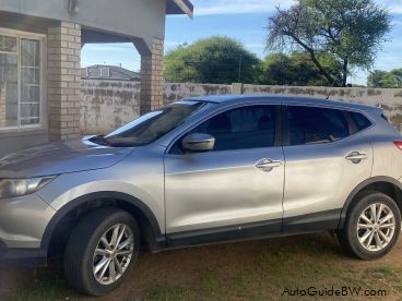 Pre-owned Nissan Qashqai for sale in 