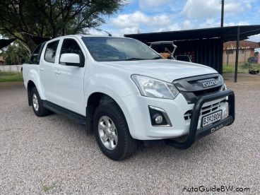 Pre-owned Isuzu D Max 250 for sale in 