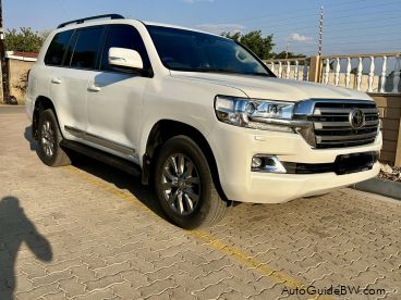 Pre-owned Toyota Landcruiser 200 series 4.5 VX for sale in 