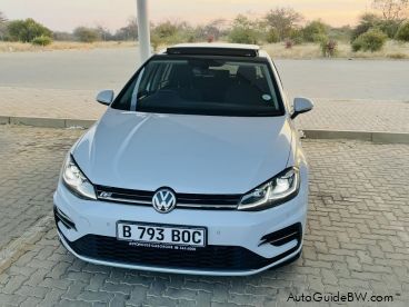 Pre-owned Volkswagen Golf 7 R Line for sale in 
