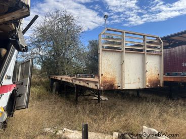 Pre-owned HENRED TRAILER for sale in