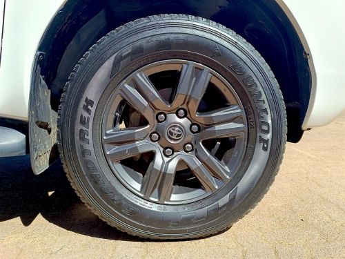 Toyota Hilux Raider GD-6 2.4L 4x4 in Botswana
