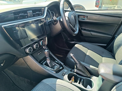Toyota Corolla Quest Prestige 1.8L A/T in Botswana