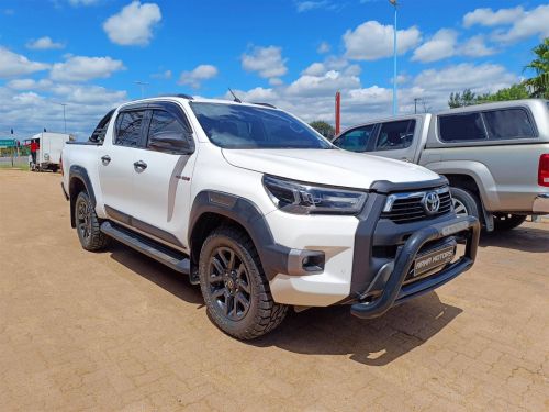 Toyota Hilux Legend 2.8GD-6 A/T in Botswana