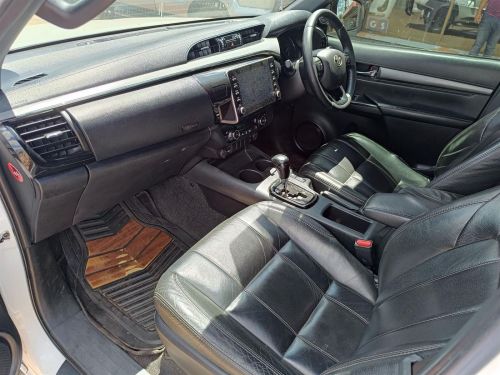 Toyota Hilux Legend 2.8GD-6 A/T in Botswana