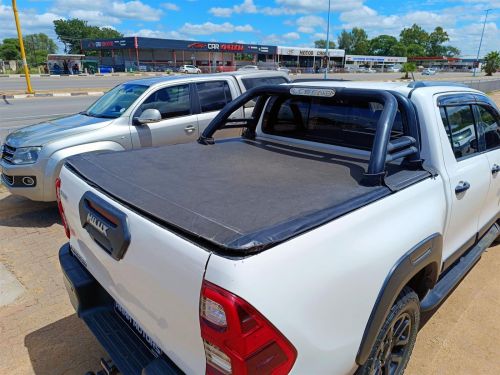 Toyota Hilux Legend 2.8GD-6 A/T in Botswana