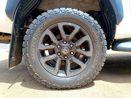 Toyota Hilux Legend 2.8GD-6 A/T in Botswana