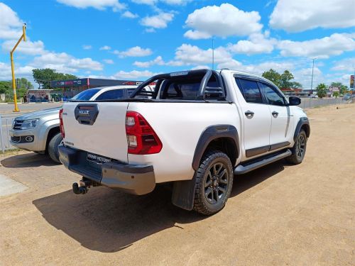 Toyota Hilux Legend 2.8GD-6 A/T in Botswana