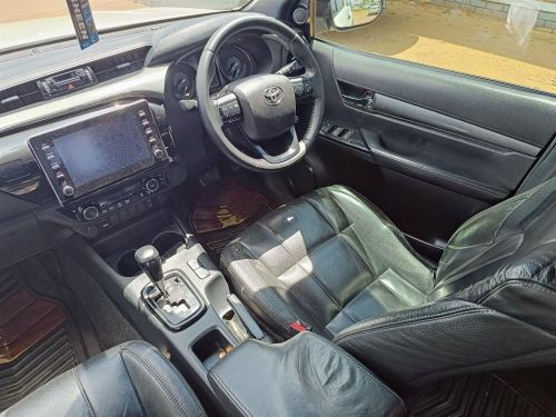 Toyota Hilux Legend 2.8GD-6 A/T in Botswana
