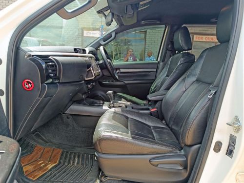 Toyota Hilux Legend 2.8GD-6 A/T in Botswana