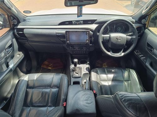 Toyota Hilux Legend 2.8GD-6 A/T in Botswana