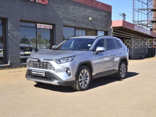 Toyota Rav4 VX in Botswana