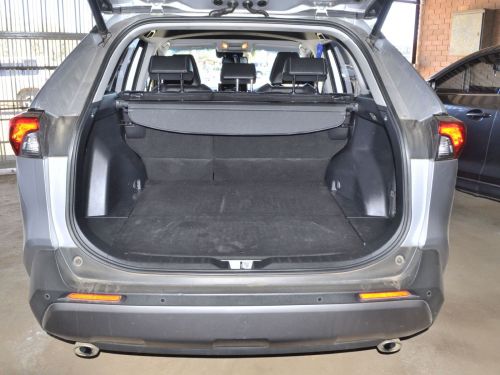 Toyota Rav4 VX in Botswana