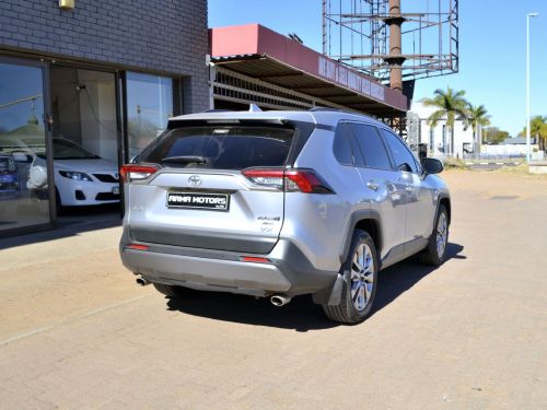 Toyota Rav4 VX in Botswana