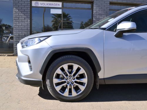 Toyota Rav4 VX in Botswana