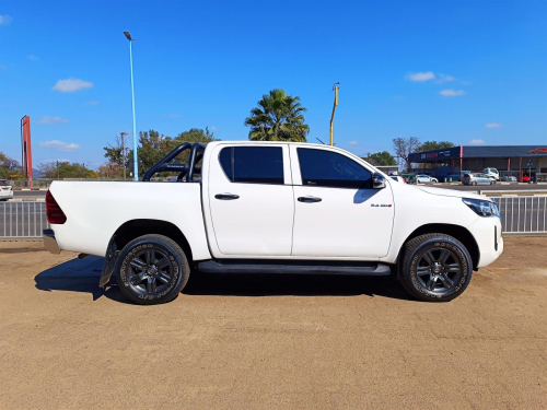 Toyota Hilux Raider GD-6 2.4L A/T in Botswana