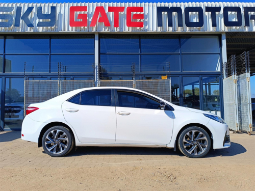 Toyota Corolla Prestige + in Botswana