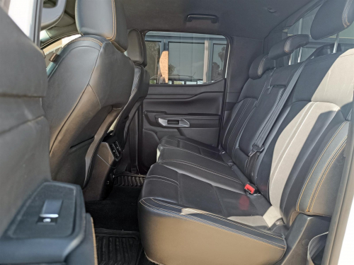 Ford Wildtrak Bi-Turbo 4x4 A/T in Botswana