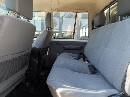 Toyota Land Cruiser 4.5 LX V8 in Botswana