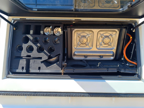 Toyota Land Cruiser 4.5 LX V8 in Botswana