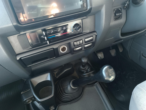 Toyota Land Cruiser 4.5 LX V8 in Botswana