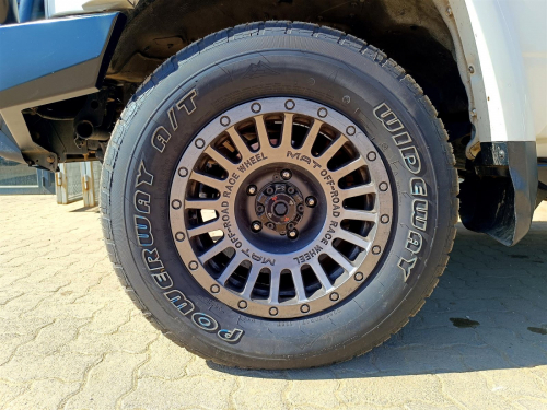 Toyota Land Cruiser 4.5 LX V8 in Botswana