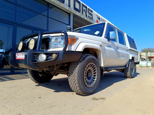 Toyota Land Cruiser 4.5 LX V8 in Botswana