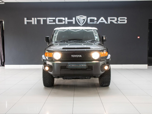 Toyota FJ Cruiser 4.0L A/T in Botswana
