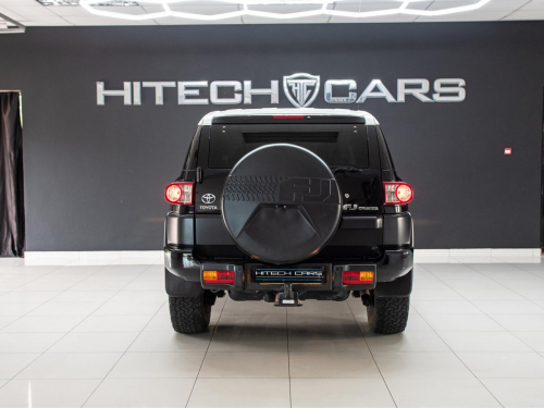 Toyota FJ Cruiser 4.0L A/T in Botswana