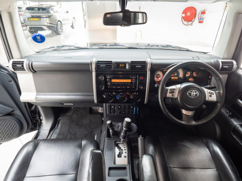 Toyota FJ Cruiser 4.0L A/T in Botswana
