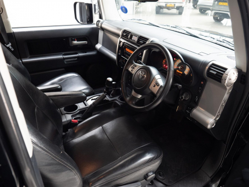 Toyota FJ Cruiser 4.0L A/T in Botswana