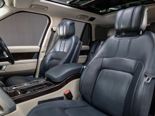 Range Rover Vogue 5.0 V8 Supercharged in Botswana