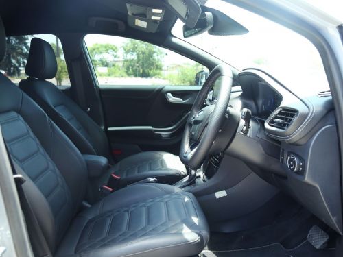 Ford Puma Ecoboost ST-Line Vignale in Botswana